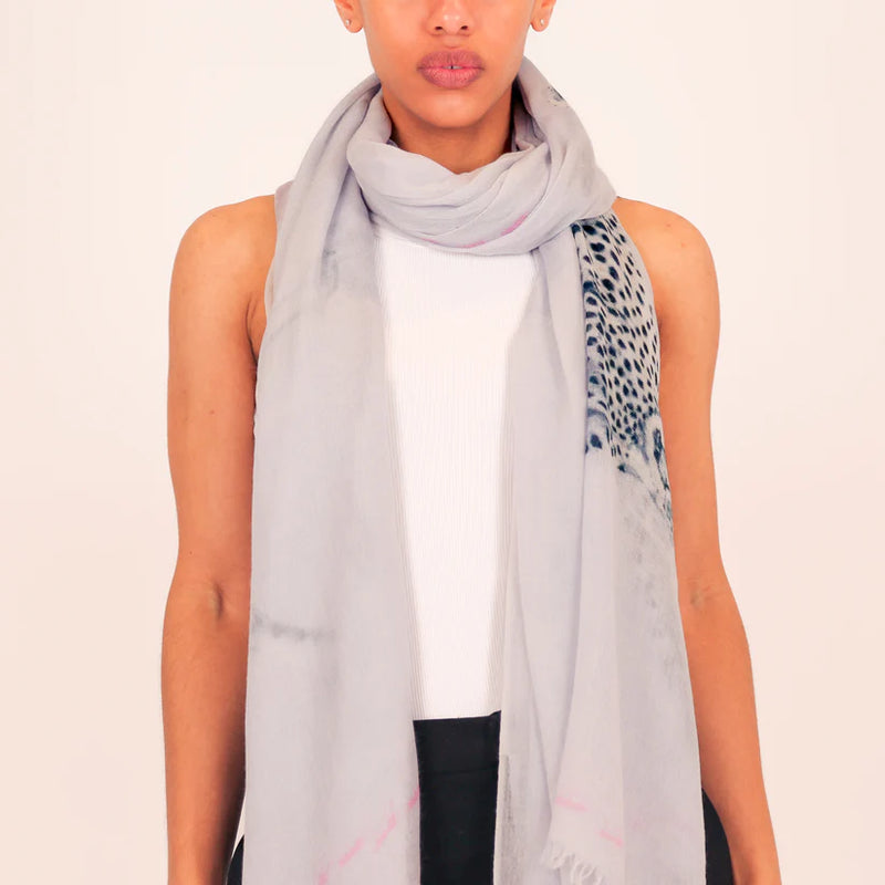 "LEOPARD-ANT" HANDPRINTED SCARF - LIGHTGREY