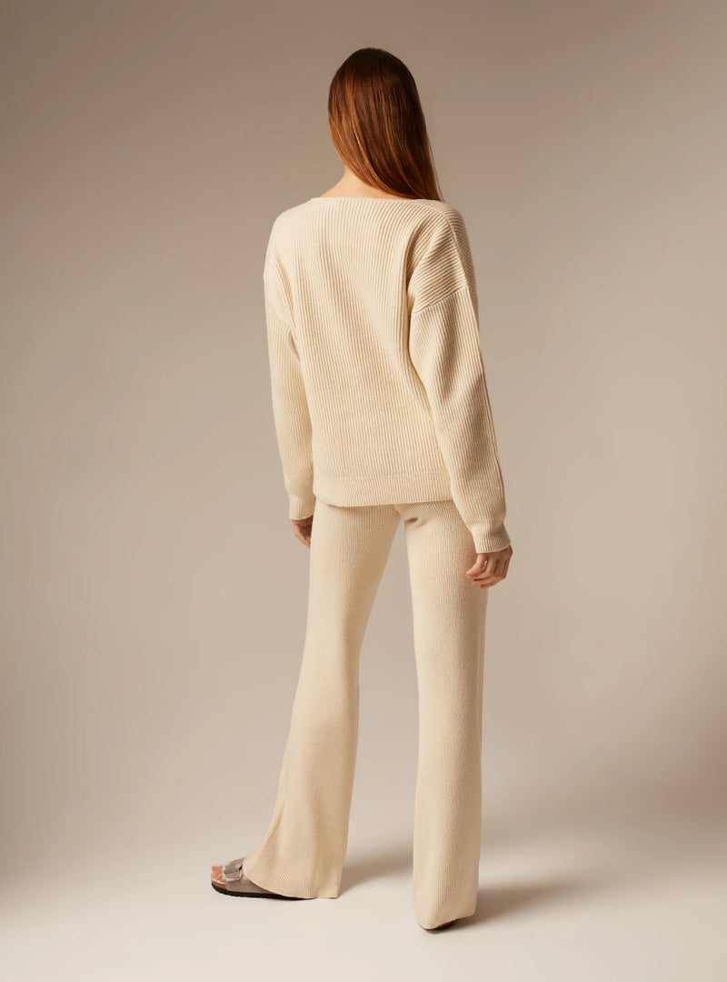 STELLA | CASHMERE OVERSIZED V- NECK JUMPER Cream