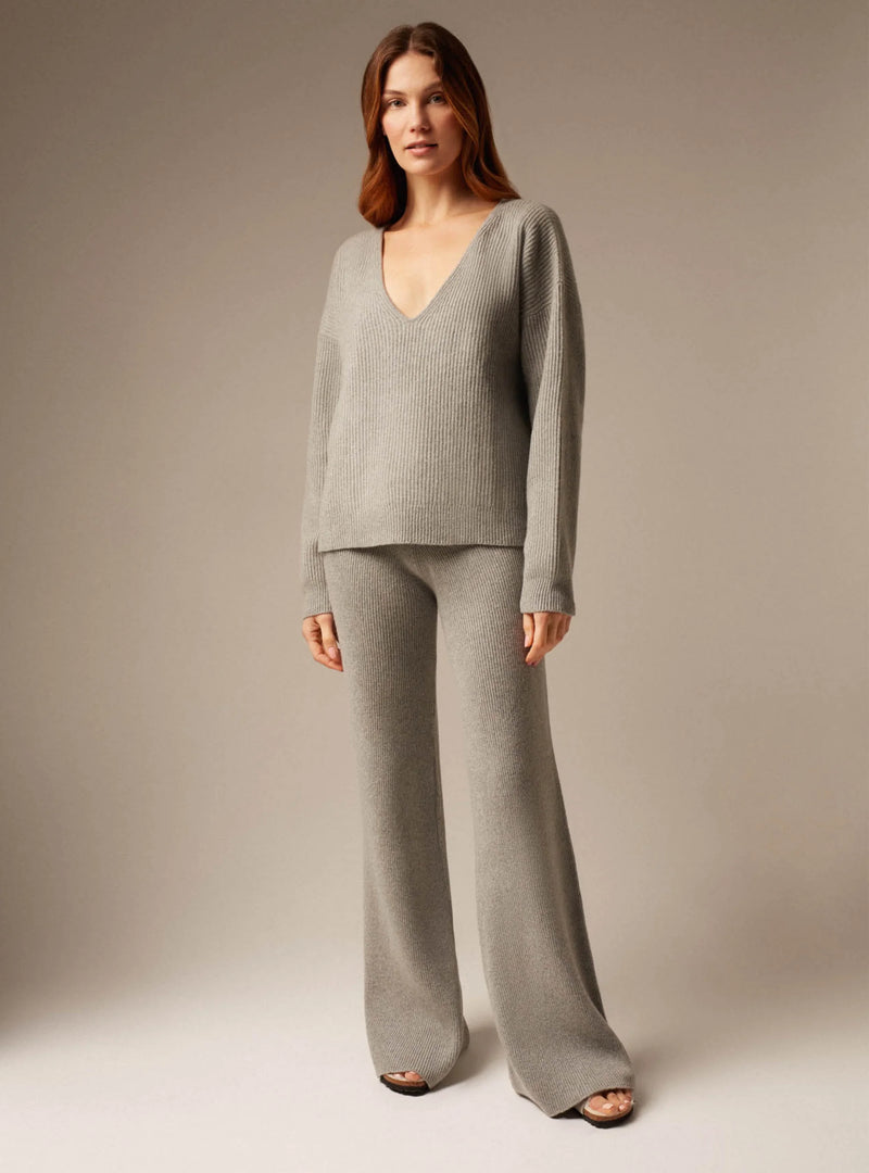 STELLA | CASHMERE OVERSIZED V- NECK JUMPER Grey